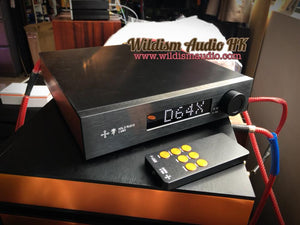最新 Holo Audio Cyan "青" 小型桌上R2R XU208 飛秒 純解碼版